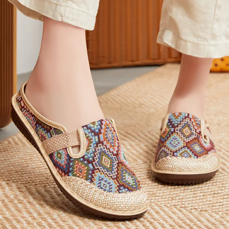 Zelda | Embroidered Aztec Pattern Design Sandal