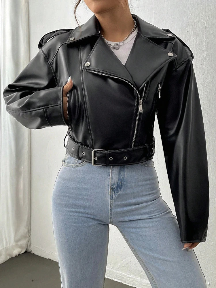 Nadia | elegant and powerful leather jacket