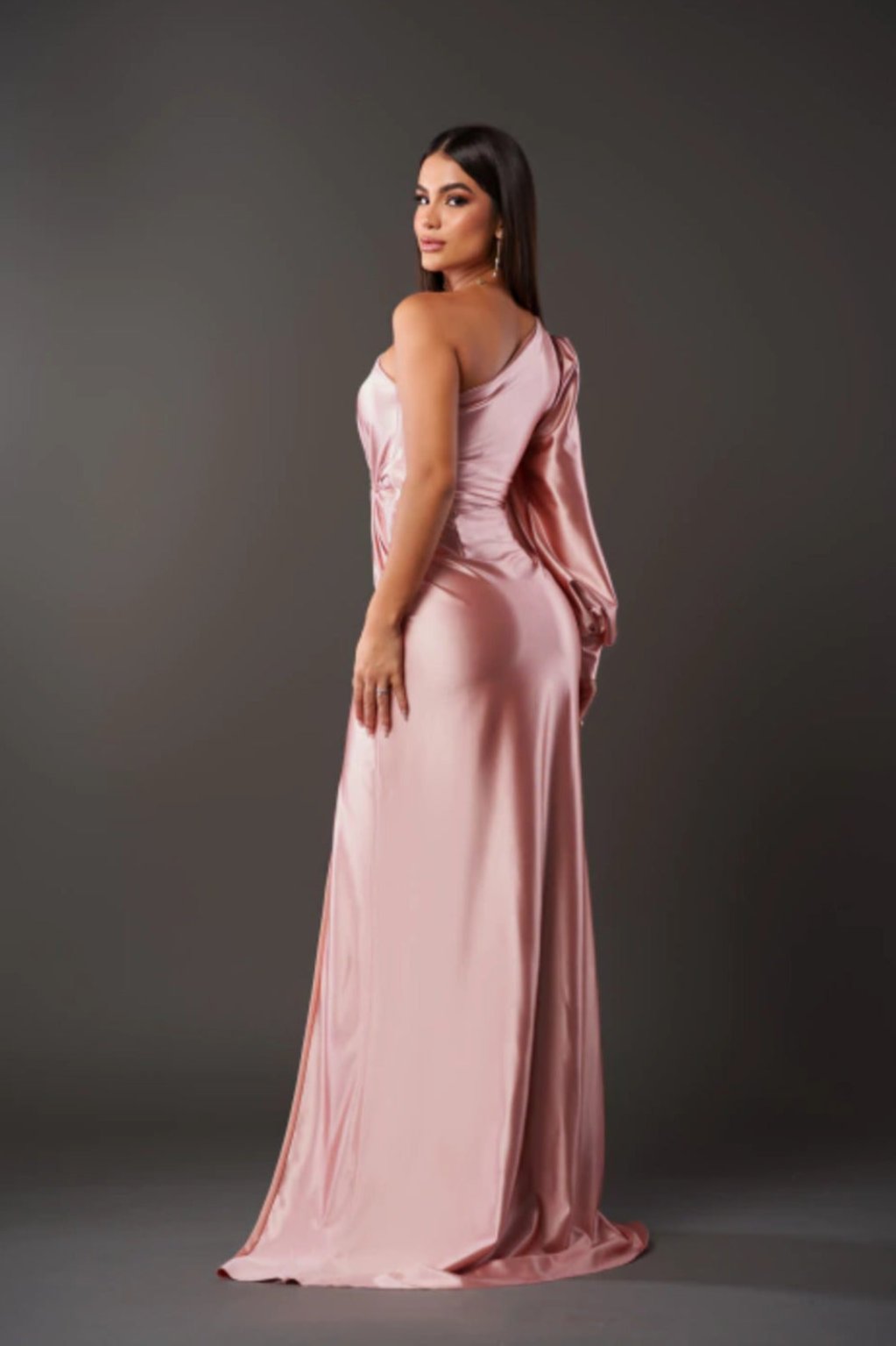 Cora | One-sleeved satin dress